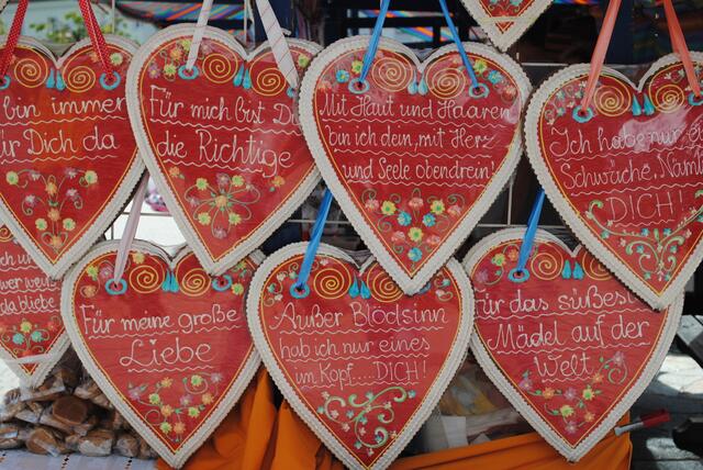 Lebkuchenherzen gehören zum Kirchtag einfach dazu.  | Foto: Schauerte