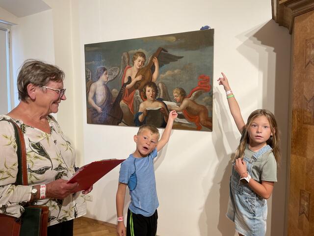 Hier oben auf dem Bild hat sich eine Maus versteckt.