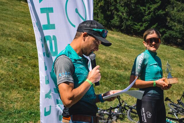 Florian Schmölzer vom Inn Shape Cycling Team bei der Siegerehrung | Foto: Pernsteiner
