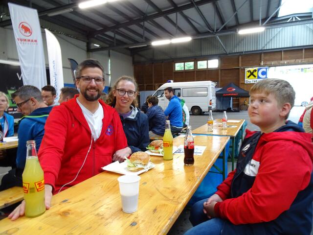 Yannick Schwarenthorer, Flora Saerberg und Leonard | Foto: Simon Glösl