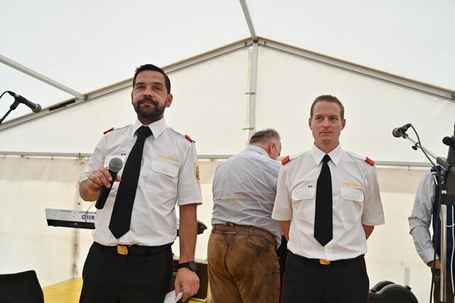 Kommandant Bernhard Hrowath und Kommandant Stellvertreter Harald Rupic begrüßten die zahlreichen Gäste
