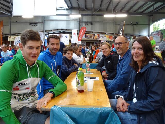 Luca Nabecker, Bernd Köberl, Johannes Köberl, Bella Köberl, Edwin Pfisterer und Andrea Nabecker | Foto: Simon Glösl