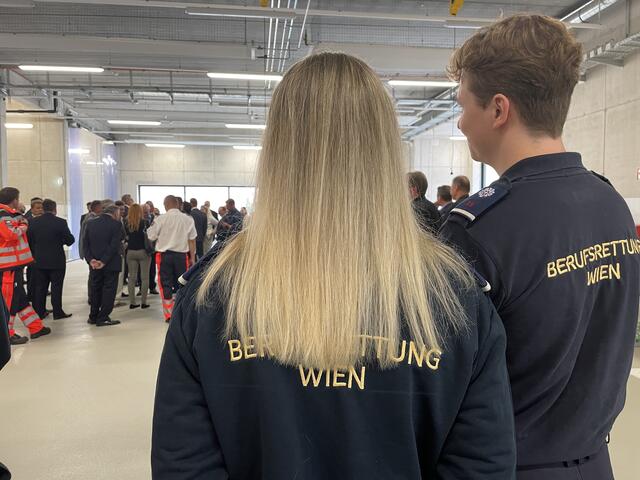 Die Mitarbeiterinnen und Mitarbeiter der Wiener Berufsrettung haben in der neuen Rettungsstation rund 2.000 Quadratmeter Platz zur Verfügung. | Foto: Kautzky