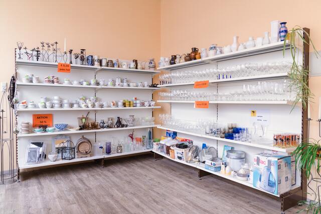 Im Revitalshop bekommen Waren eine zweite Chance.  | Foto: Blue Elephant Photography