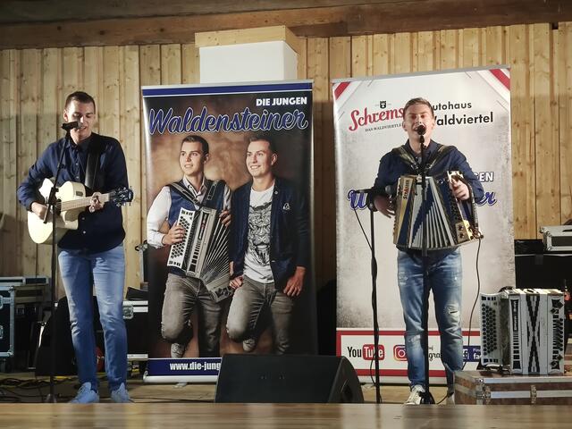 Die jungen Waldensteiner sorgten beim Frühshoppen in Oberkirchen für gute Stimmung. | Foto: privat