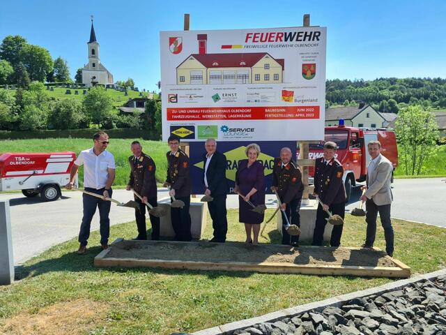Der Spatenstich für den Zubau des Feuerwehrhauses Olbendorf erfolgte im Mai dieses Jahres.  | Foto: Gemeinde Olbendorf