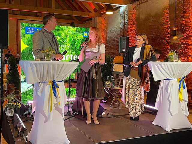 Am Podium LR Jochen Danninger und Staatssekretärin Kraus-Winkler beantworten Fragen. | Foto: Necker