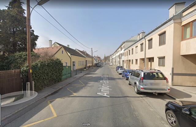In der Anton-Böck-Gasse finden derzeit Bauarbeiten statt.  | Foto: Google Maps 
