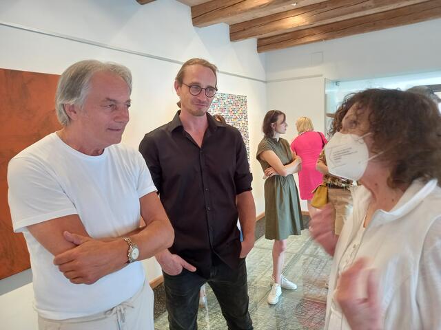 Dr. Mursch-Edlmayr im Gespräch mit Karin Hannak und Andreas Schoenangerer | Foto: Angerbauer