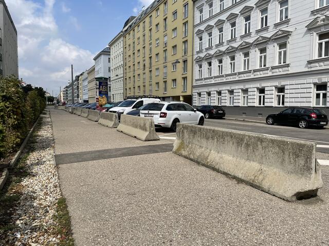 Quo vadis, Aspangstraße? Dürfen sich die Anrainerinnen und Anrainer bald über etwas mehr Grün freuen? | Foto: Miriam Al Kafur