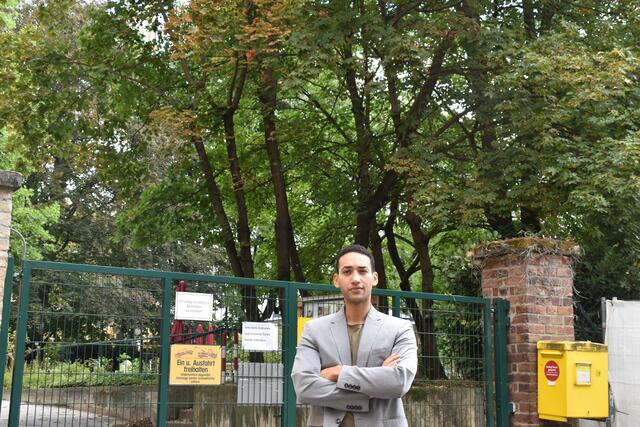 Neos-Bezirksrat Karim Rihan ist verärgert: "Wo in Meidling wurden die Ersatzpflanzungen vorgenommen?", möchte er wissen. | Foto: Karl Pufler