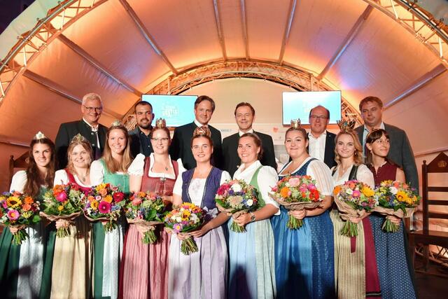 Feierliche wurde Susanne I. zur neuen österreichischen Weinkönigin gekrönt. | Foto: Sandra Koeune