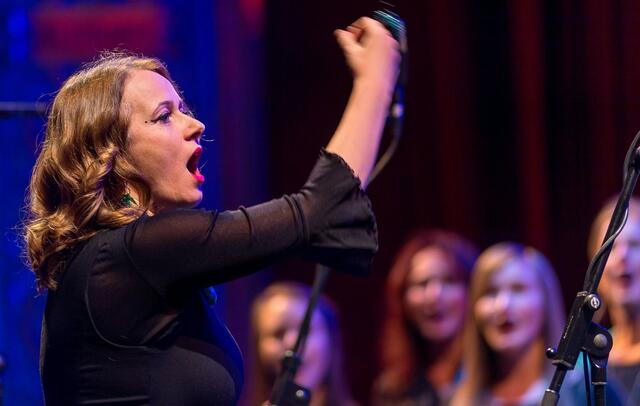 Vesna Petković ist Sängerin, Dozentin für Jazzgesang und leitet mit  Ilze Kroja-Holzer die Chorwoche in Nestelbach. | Foto: Gellner
