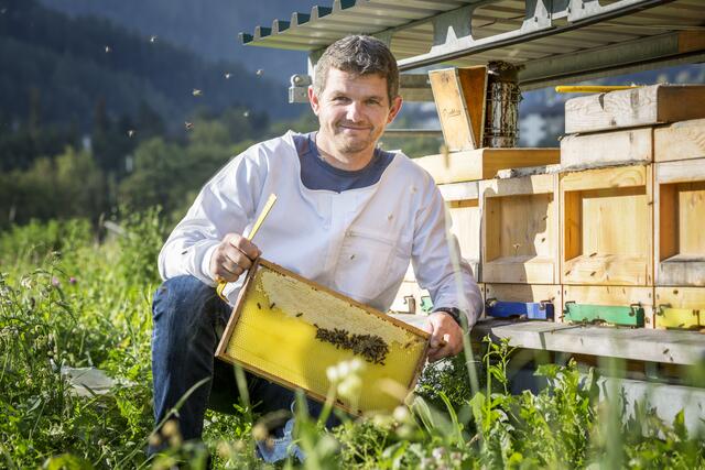Bio-Honig von Familie Lechleitner gibt es bei DER GRISSEMANN.  | Foto: Der Grissemann/Dieter Kühl