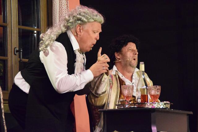 Wolfgang Preinsperger und Martin Weinek sind auf der Bühne in ihrem Element (v.l.). | Foto: Elisabeth Kloiber