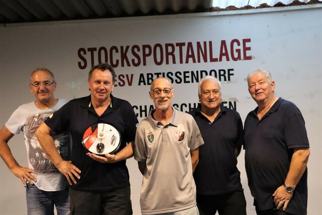 Franz Frank (li) mit dem Sieger-Duo Gottfried Wagner und Manfred Hörl sowie Franz Ofner und Günter Trummer bei der Siegerehrung.  | Foto: Edith Ertl