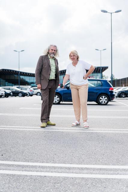 Supermarktparkplatz –in Waidhofen/Thaya Hitzemessung vor Ort | Foto: Foto (3): Die Grünen NÖ
