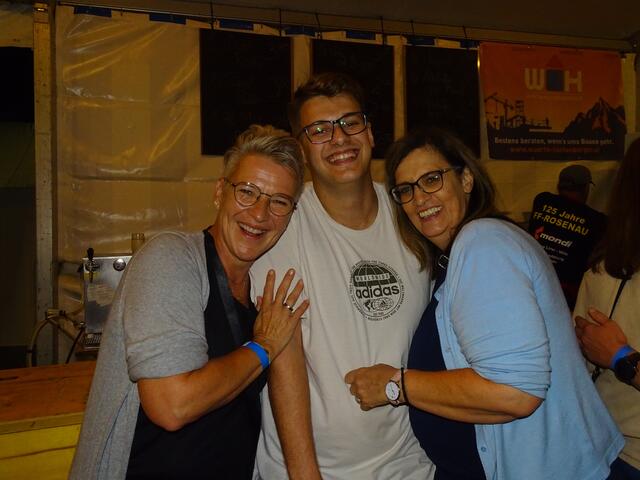 Michaela Grissenberger mit Max und Ilse Scheimer | Foto: Simon Glösl