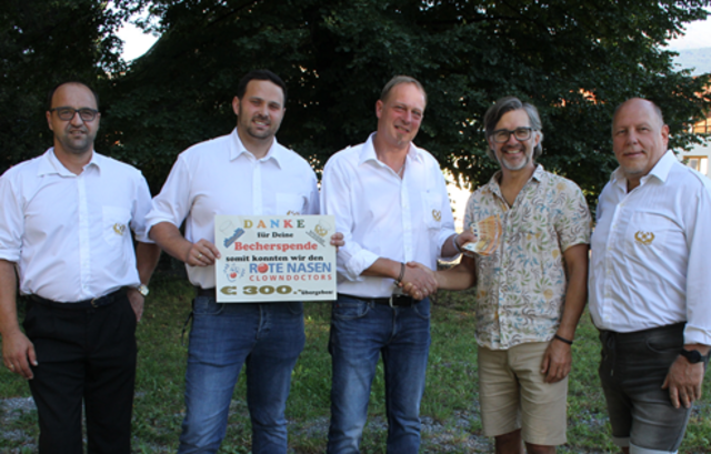 v.l.n.r. Obmann Stv.Bernhard Felderer, Georg Fischler, Obmann Michael Posch jun., Regionale Programmleitung der Rote Nasen Clowndoctors Tirol Andreas Rauter, Kassier Romed Schreiner Kameradschaft der ehemaligen Salienenbediensteten | Foto: Kurt