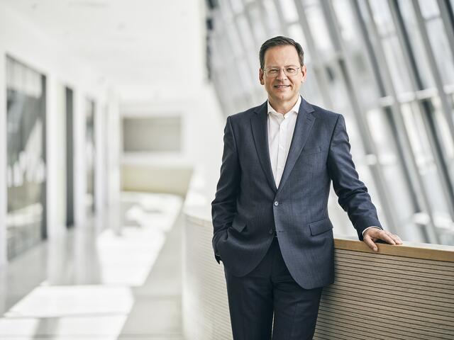 Hypo-Generaldirektor Klaus Kumpfmüller. | Foto: Maybach/Hypo OÖ