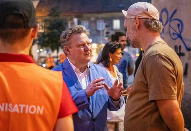 Im Gespräch am Nightwalk: Bürgermeister Michael Ludwig (SPÖ) | Foto: Matthias Lechner