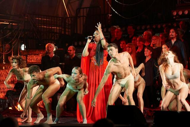 Die aufwendig produzierte Show sorgte für viele Hingucker. | Foto: Emmerich Mädl