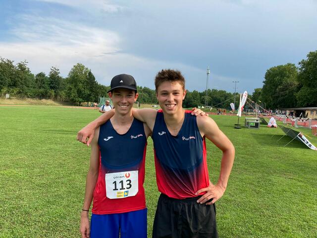 Max Baxa (re.) lief in St.Pölten einen neuen U16-BLV-Rekord über 300m. | Foto: Laufteam Burgenland