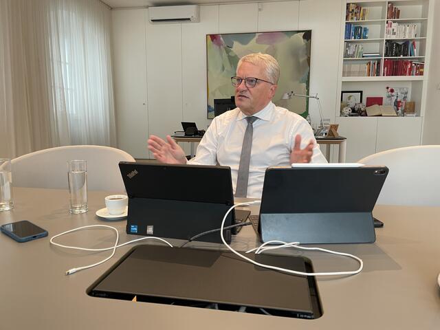 Bürgermeister Luger fordert angesichts der Teuerung vom Bund sozial gestaffelte Hilfszahlungen an die Haushalte. | Foto: BRS/Gschwandtner