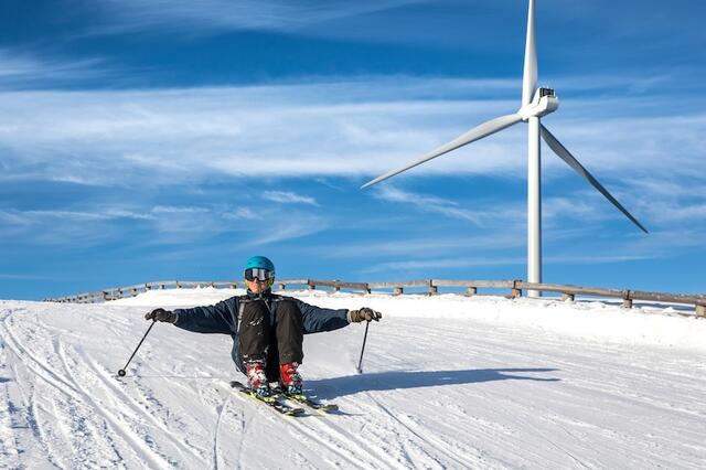 Windparks sind für den Skitourismus kein Störfaktor. | Foto: Klaus Ruckenbauer