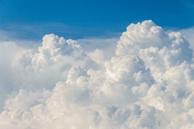 Von Westen her zieht es schon ab der früh zu, später breiten sich die Wolken bis ins Industrieviertel aus. | Foto: pixabay