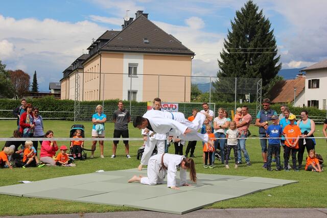 Viele verschiedene Sportarten können beim Familiensporttag ausprobiert werden. | Foto: Privat