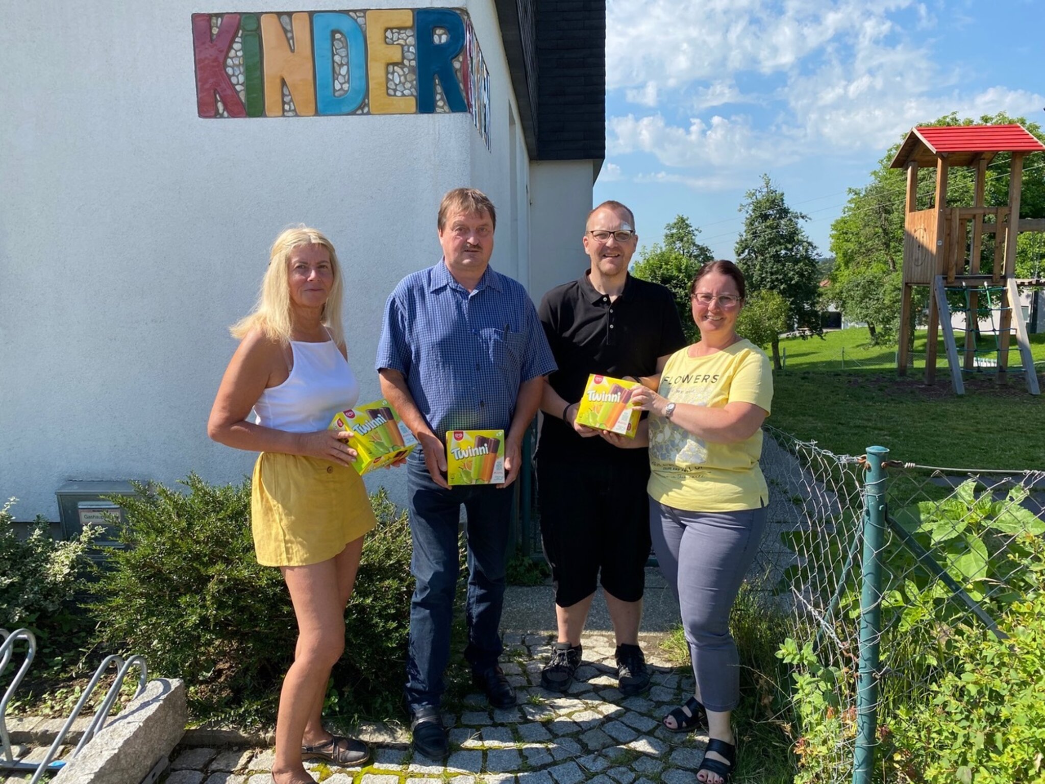 FPÖ Altenfelden: Eis für den Altenfeldner Kindergarten - Rohrbach