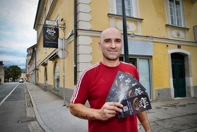 Ali Rafati freut sich darauf, dass Mitte September der erste Daft Dog aufsperren wird.  | Foto: MeinBezirk.at