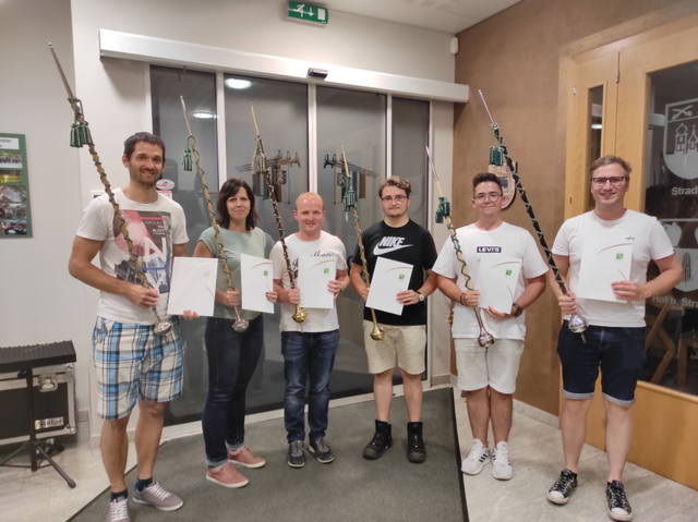 Beim Stabführerlehrgang: Peter Rauch, Kathrin Seidl, Stefan Faßwald, Maximilian Gepp, Matthias Winter und Chris Hopfer (v.l.).  | Foto: Kathrin Seidl