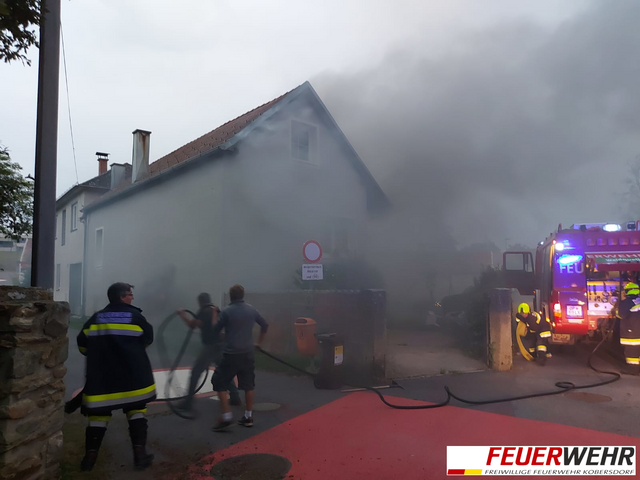 28 Mann der Freiwilligen Feuerwehr Kobersdorf waren im Einsatz.  | Foto: Freiwillige Feuerwehr Kobersdorf