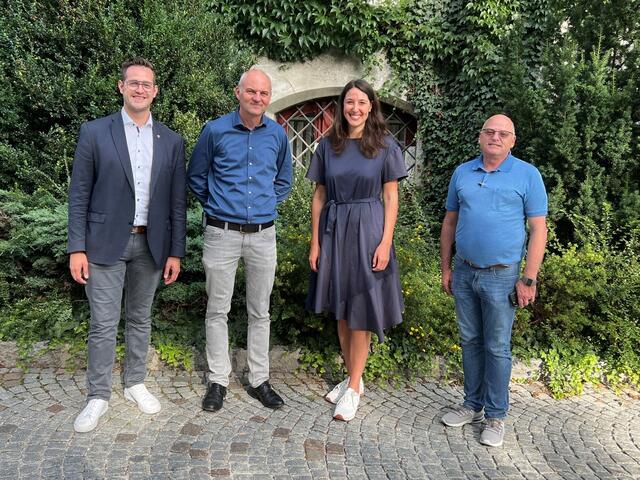 JVP Bezirksobmann Stadtrat Johannes Tilg, Leiter Bauamt Peter Angerer, JVP Landesobfrau Landtagsvizepräsidentin Sophia Kircher und Leiter Umweltamt Michael Neuner | Foto: JVP Tirol 