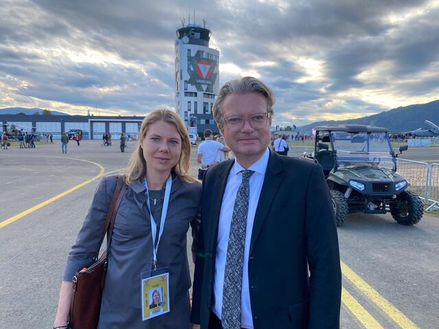Bezirkshauptfrau Nina Pölzl mit LH Christopher Drexler. | Foto: Taucher