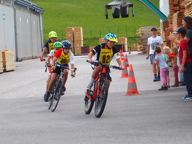 29. Kinder-Radkriterium: Die Jüngsten traten in Perwarth ordentlich in die Pedale. | Foto: Radclub RC-27 Randegg