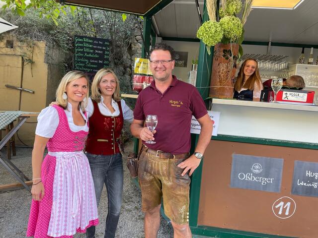 Winzerfamilie Oßberger schenkt aus. | Foto: Necker
