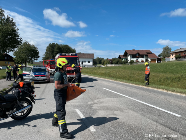 Am Sonntag, 4. September 2022, wurde die Freiwillige Feuerwehr Lambrechten zu Aufräumarbeiten nach einem Verkehrsunfall alarmiert. | Foto: Freiwillige Feuerwehr Lambrechten