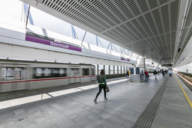 Die Linie U2 fährt nach zweimonatiger Sperre ab Montag, dem 5. September, wie gewohnt vom Schottentor bis in die Seestadt.  | Foto: Helmer M./Wiener Linien