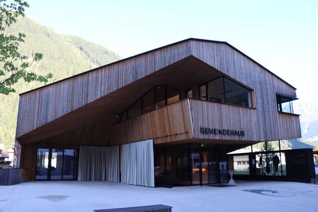 Das Gemeindehaus im Kaunertaler Ortsteil Feichten. | Foto: Othmar Kolp