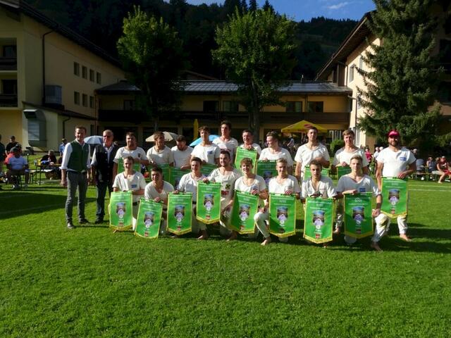 In der Klasse IV konnten sich drei Pongauer in die Liste der Fahnengewinner eintragen. | Foto: Salzburger Rangglerverband