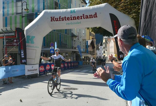 Max Kuen konnte sich wie 2019 auch heuer wieder im Endspurt gegen seine Konkurrenz durchsetzen.  | Foto: ofp kommunikation