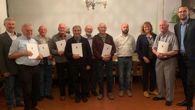 Bürgermeister Martin Frühwirth, Peter Hammerschmidt, Alois Kitzler, Walter Pichler, Konrad Paumann, Leopold Astleitner, Felix Pfeiffer-Vogl, Obmann Thomas Penz, Vizebürgermeisterin Veronika Stiedl, Eduard Altbart, Ing. Markus Rabl (nicht am Bild: Berta Pfeiffer-Vogl, Maria Füger)  | Foto: privat
