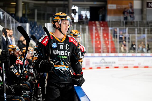 Gerd Kragl durfte die Rolle des Kapitän anstelle von Brian Lebler übernehmen. | Foto: Thomas Hahn