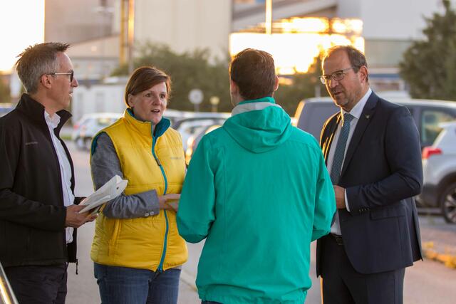 Bezirksparteiobmann Nationalrat Georg Strasser, Stadträtin Barbara Kainz und VPNÖ-Landesgeschäftsführer Bernhard Ebner | Foto: VPNÖ