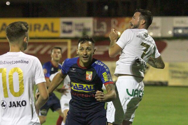 Auf den Perger Cem Aygün ist Verlass. Er trifft zum 1:0 für die HABAU-Elf in Minute 58.