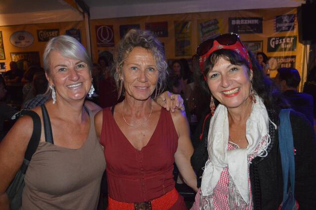 Alexandra Wagmeister, Irmgard Pressegger und Elke Fertschey | Foto: Christopher Polesnig 