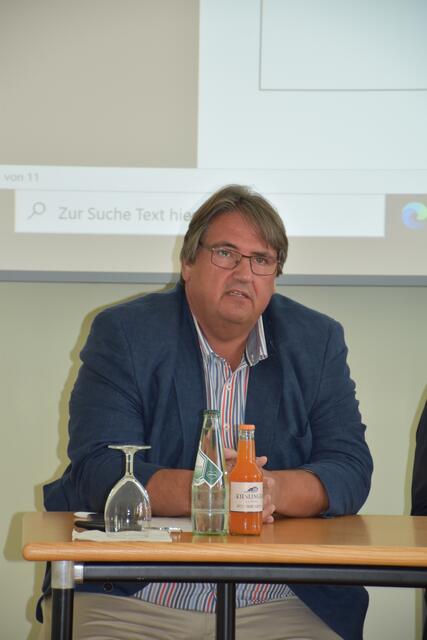 NAbg. Josef Muchitsch kämpft mit den Kernraum-Bürgermeistern seit Jahren für den Ausbau der Verkehrsinfrastrukur in der Region. | Foto: Waltraud Fischer